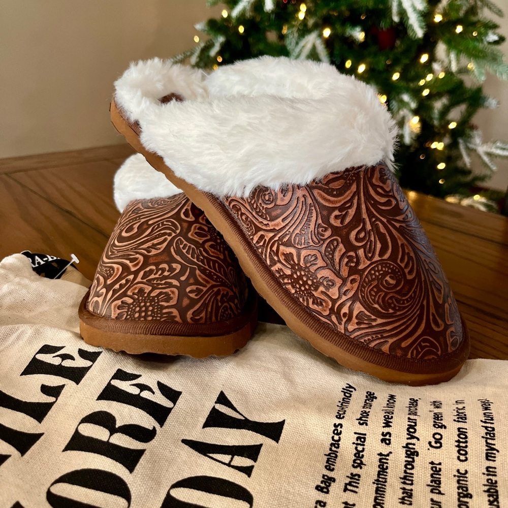 MYRA Classic Lined Brown Leather Slippers